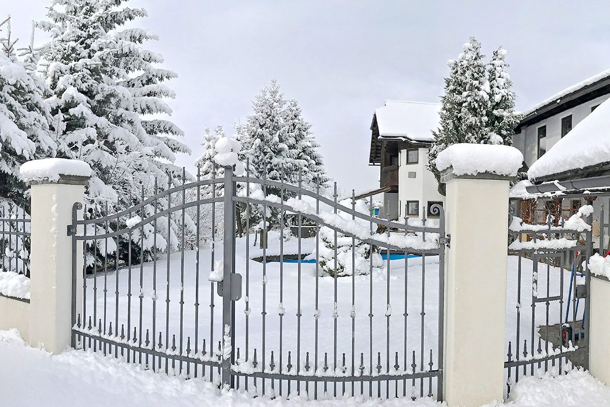 Außenanlage - Design Ferienhaus Berg Chalet Millstätter See